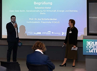 Sebastian Askar und Prof. Dr. Ina Schieferdecker begrüßen zum Open Data Day 2018 