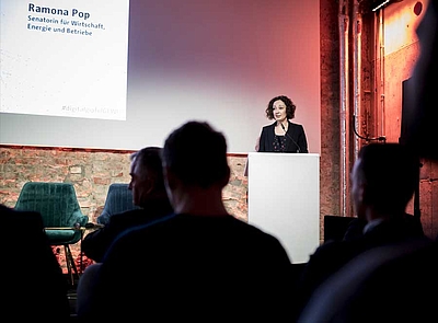 Wirtschaftssenatorin Ramona Pop bei der Eröffnung des Digitalgipfels © Berlin Partner / Fotothek.de 