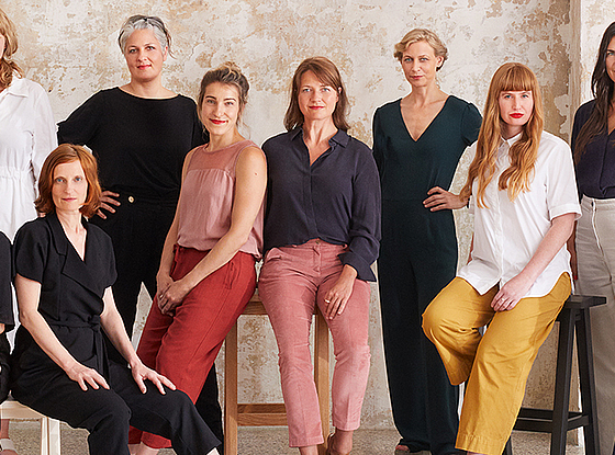 Gruppenfoto aller elf Designerinnen